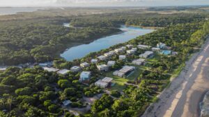 F2 lança residencial na Bahia com operação hoteleira integrada